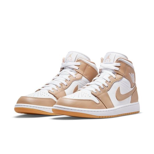 NEW Men's Sz 10 Nike Air Jordan 1 Mid Sneaker Tan Gum 554724-271
