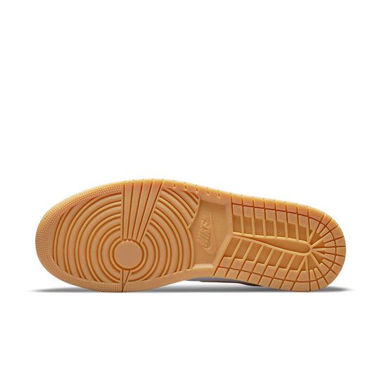 NEW Men's Sz 10 Nike Air Jordan 1 Mid Sneaker Tan Gum 554724-271